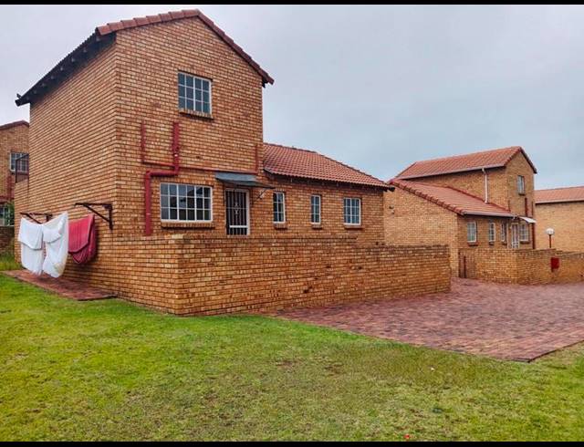 3 BEDROOM DUPLEX FOR SALE IN GROBLERPARK